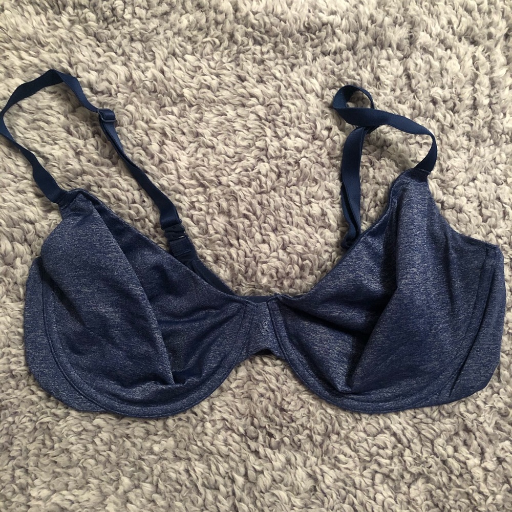 38D Victoria’s Secret Unlined Bra